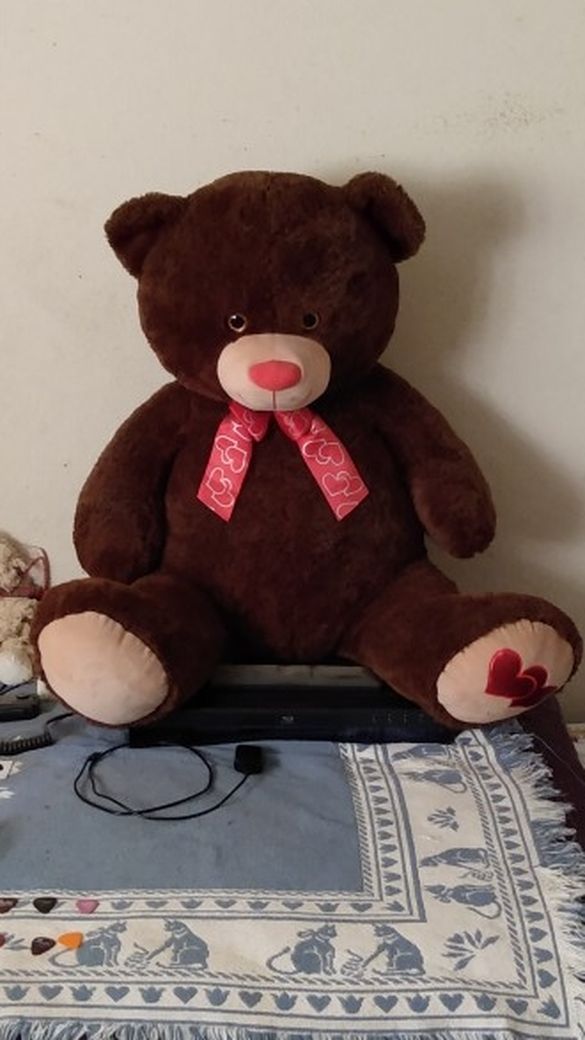 Giant Stuffed Bear