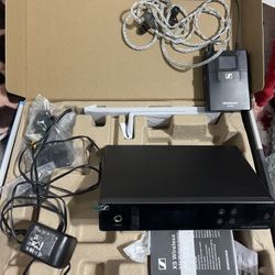 Sennheiser XS Wireless In-Ear Monitoring Set 