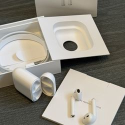 APPLE AirPods 2nd Gen - Box + Cord Included 
