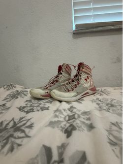 Under Armor White and Red High Top Volleyball Shoes (7.5)
