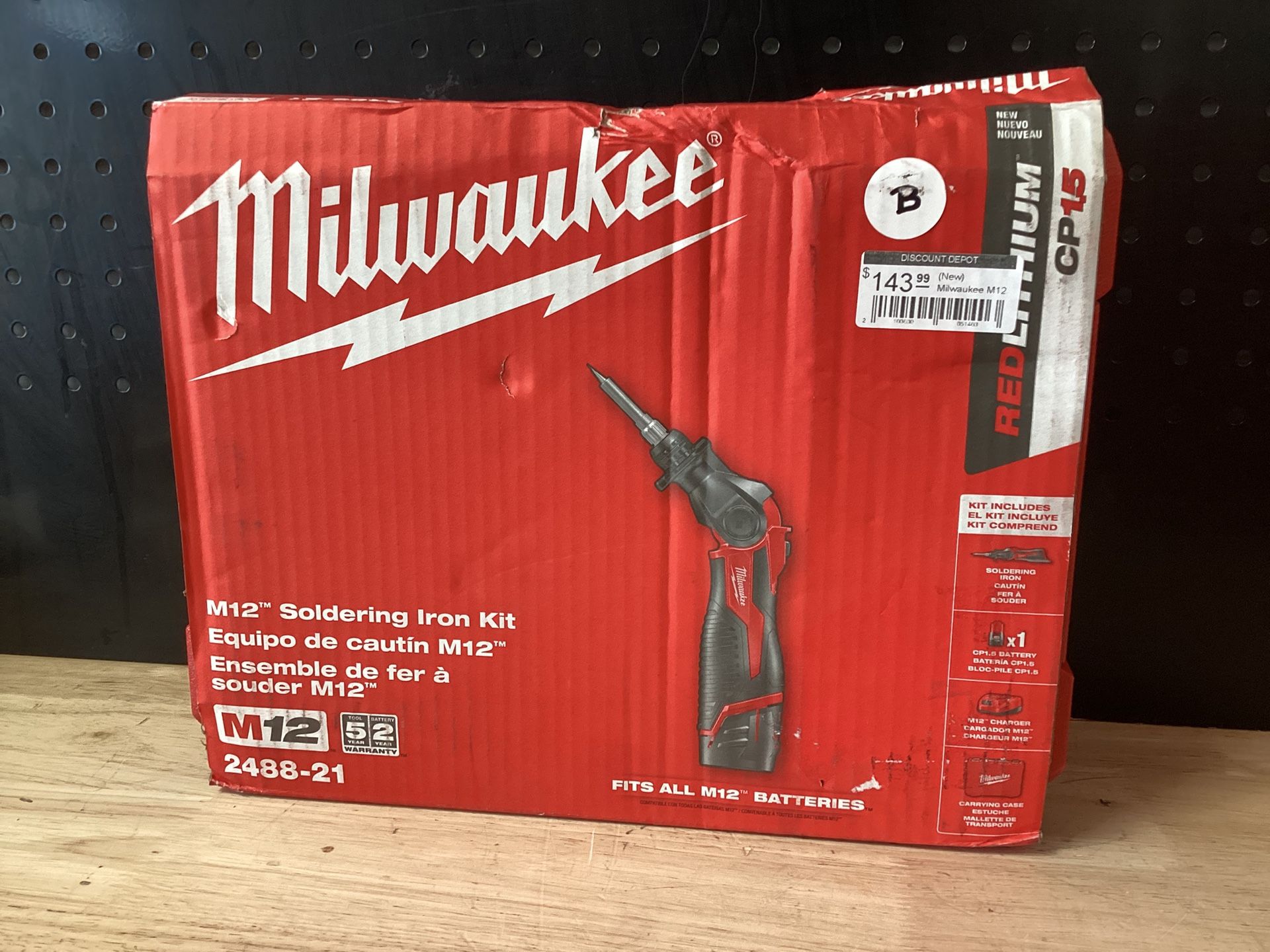(New) Milwaukee M12 12-Volt Lithium-Ion Cordless Soldering Iron Kit with (1) 1.5Ah Batteries, Charger & Hard Case