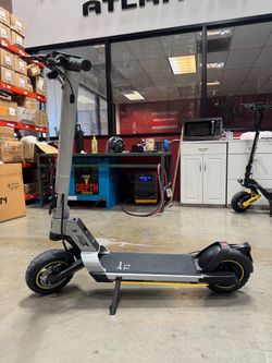 Electric scooter