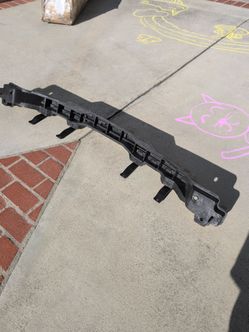 OEM Kia Carnival Rear Bumper Energy Absorber / Reinforcement (2022–2026) – Mint Take-Off