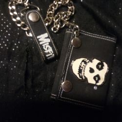 Misfits Wallet And Chain
