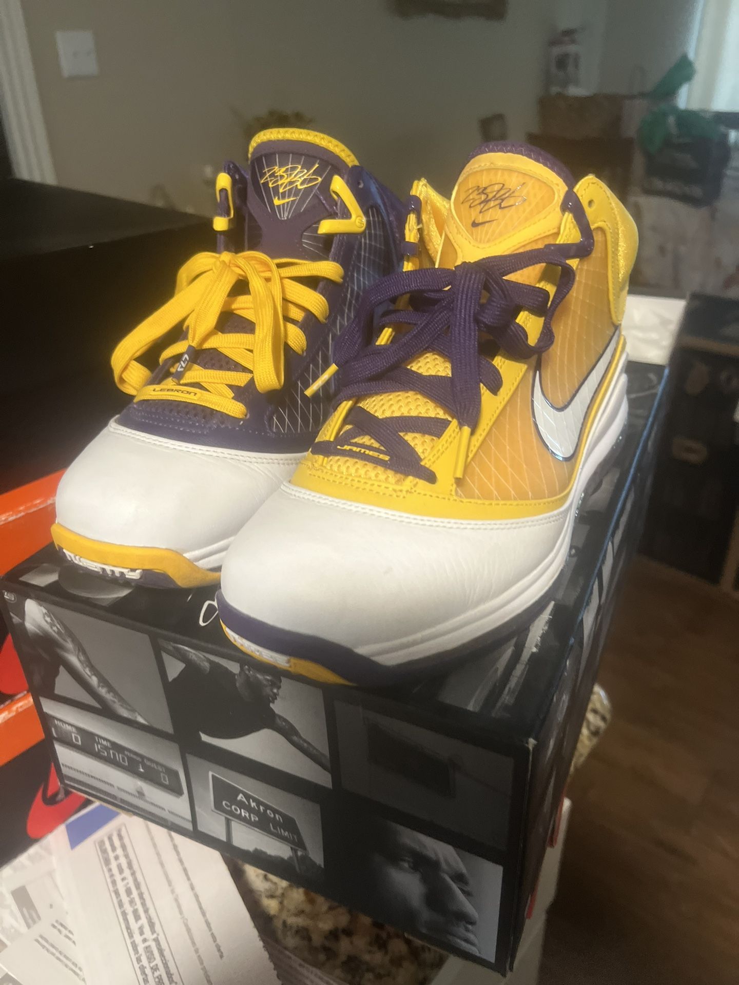 Lebron 7 Lakers Media 