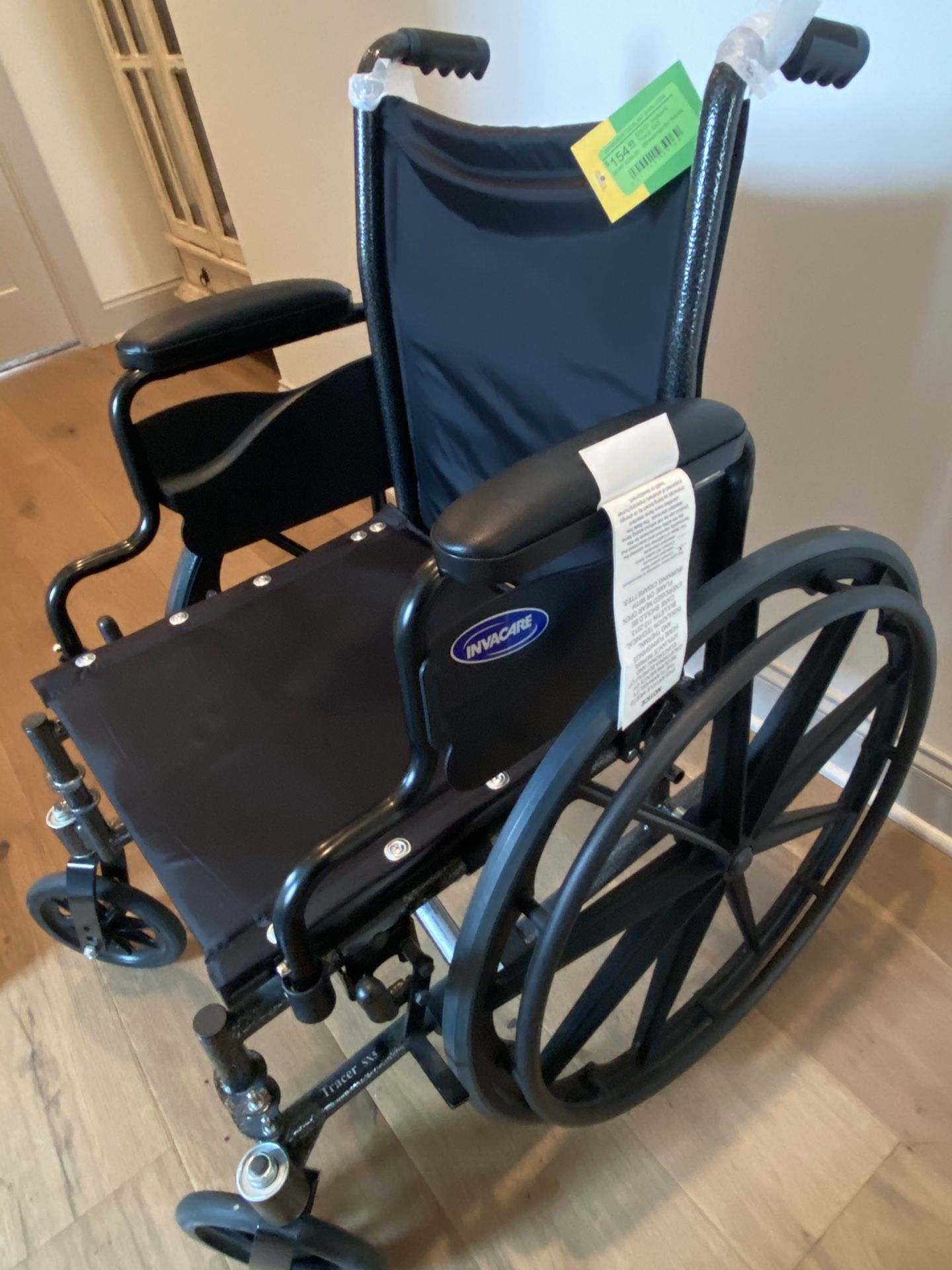 NEW WHEEL CHAIR -Invacare Tracer SX5