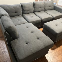 Gray Sectional Couch w/ Ottoman