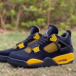 Air Jordan Retro ‘Thunder’ 2023