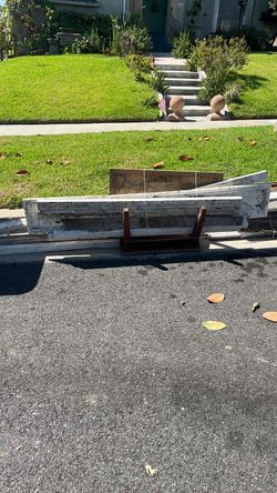 Reclaimed Wood Planks and Trim Pieces