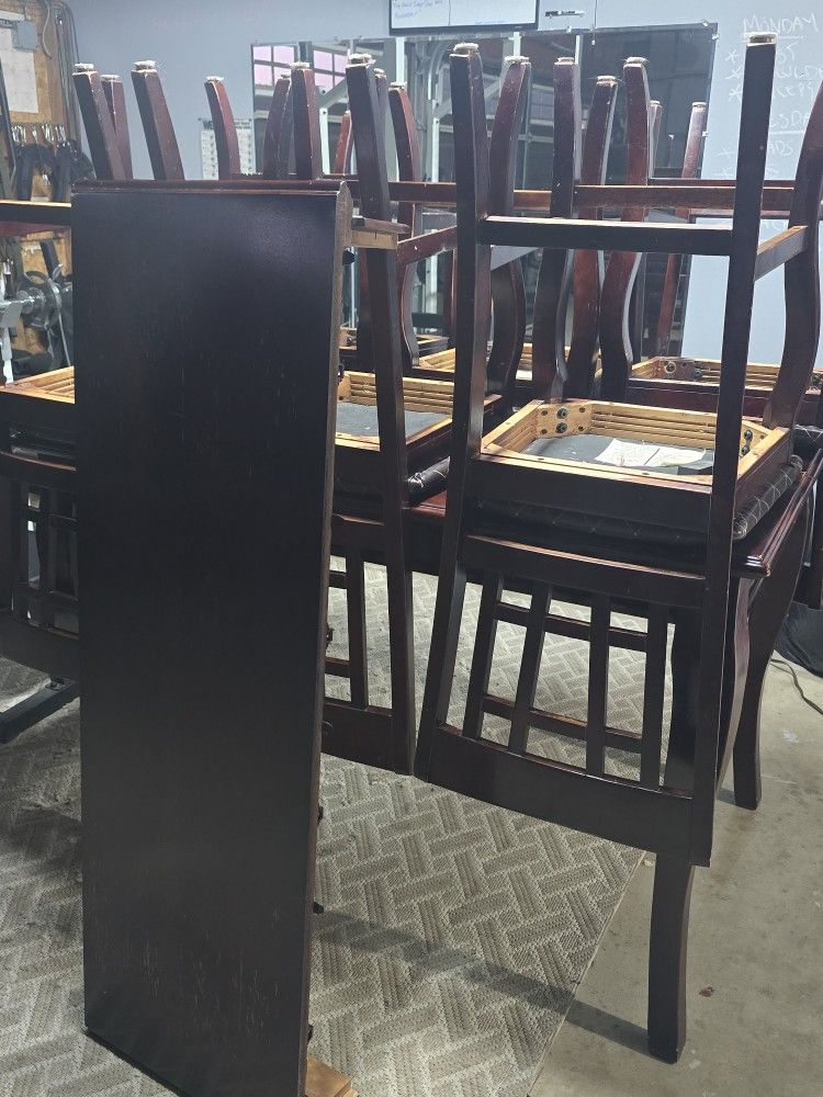 6 Chair Table