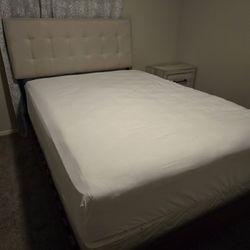 Full Size Bed 