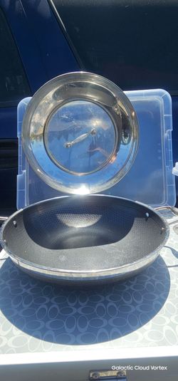 Hexclad 14" wok and pan with dome lids
