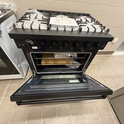 GAS RANGE 