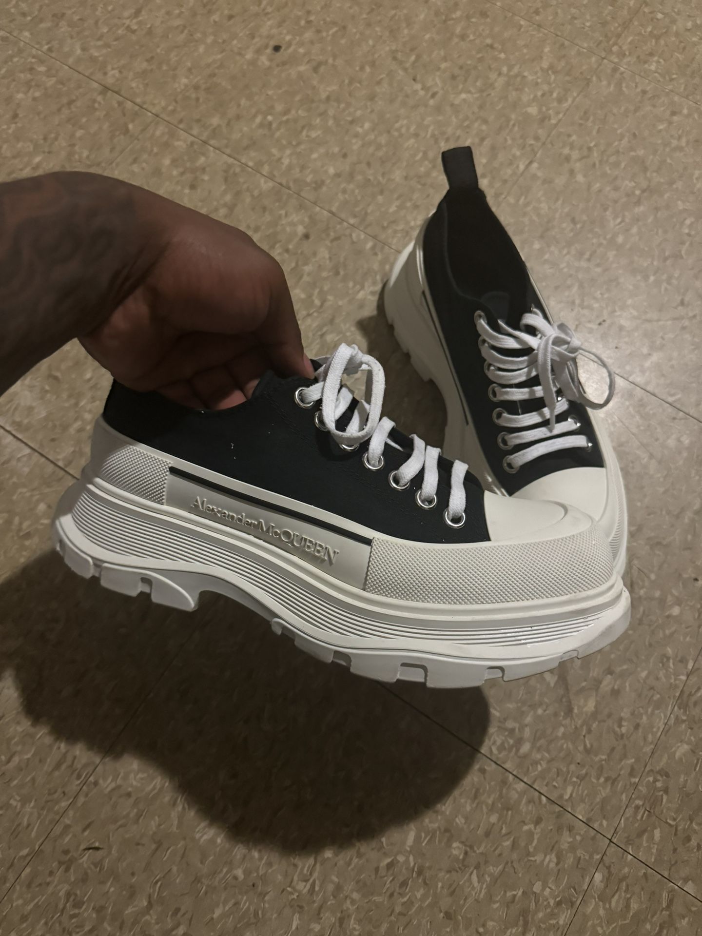 Size 42 Cash Or Trades