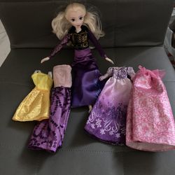 Barbie Comes With Clothes 