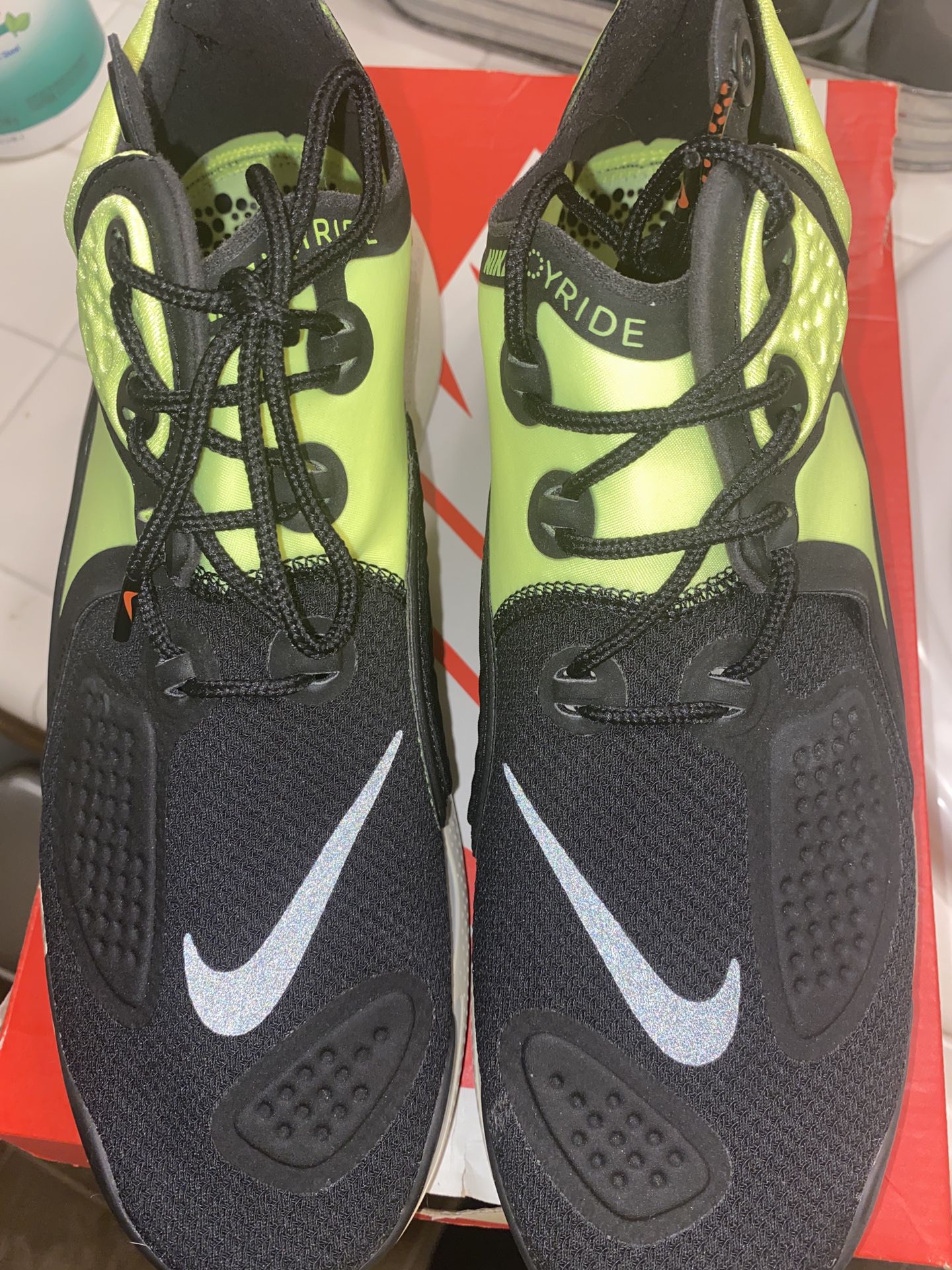 Size 10.5 - Nike Joyride NSW Setter Neon NEW