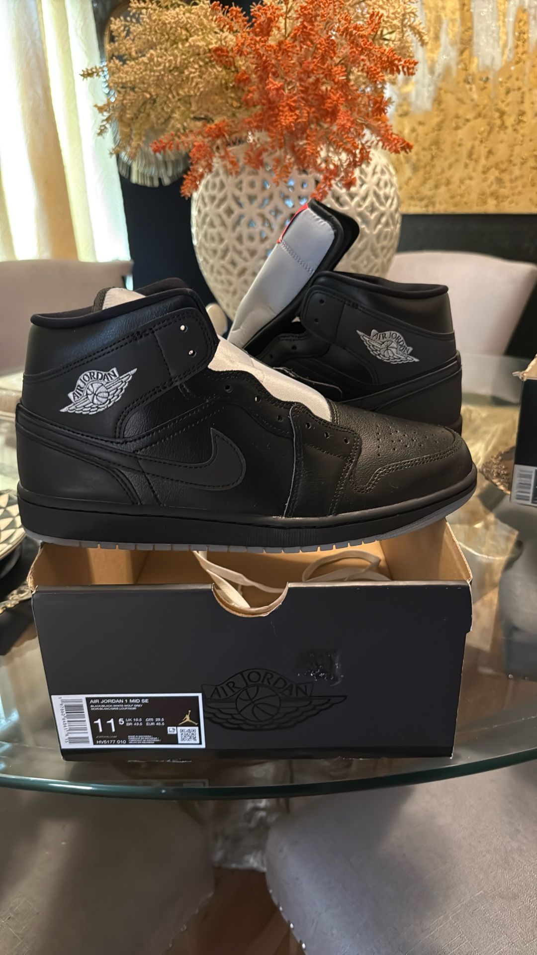 Air Jordan 1 Mid SE
