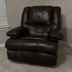 Brown leather manual recliner with side ice pack box 