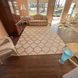 Patterned Area Rug 8 X 10