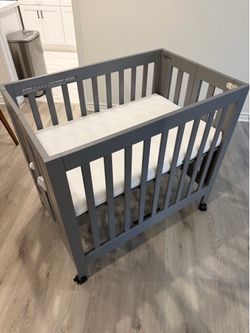 Babyletto Mini Crib with Newton Mattress
