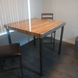 Dining Room TABLE With 4 chairs