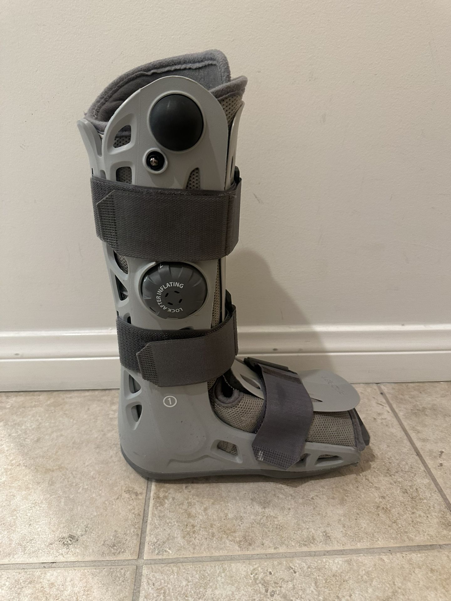 Aircast Adult Walking Boot Left S Small Air Cast