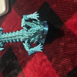 Dragon with kunai tail