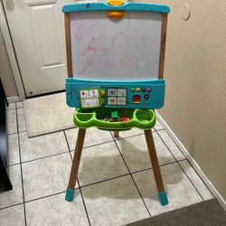 Easel For Kids 