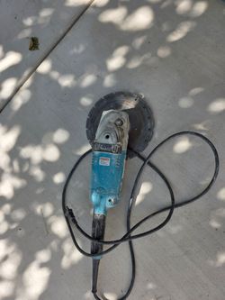 Makita Angle Grinder with Diamond Blade GA7021
