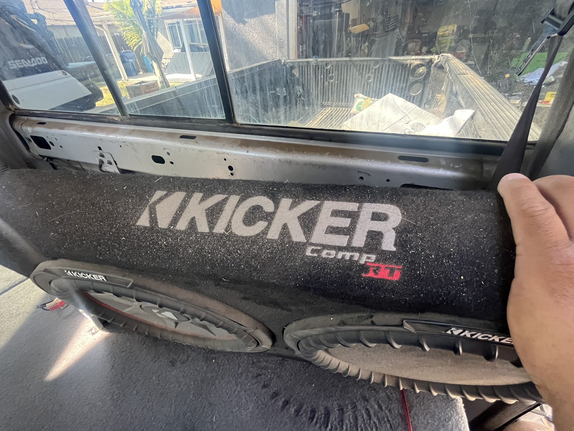 Kicker Comp RT. 12” Sub And Radiator And Amplifier