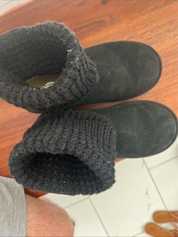 Ugg woman’s boots size 6