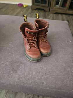 dr. martens boots size 4 Men