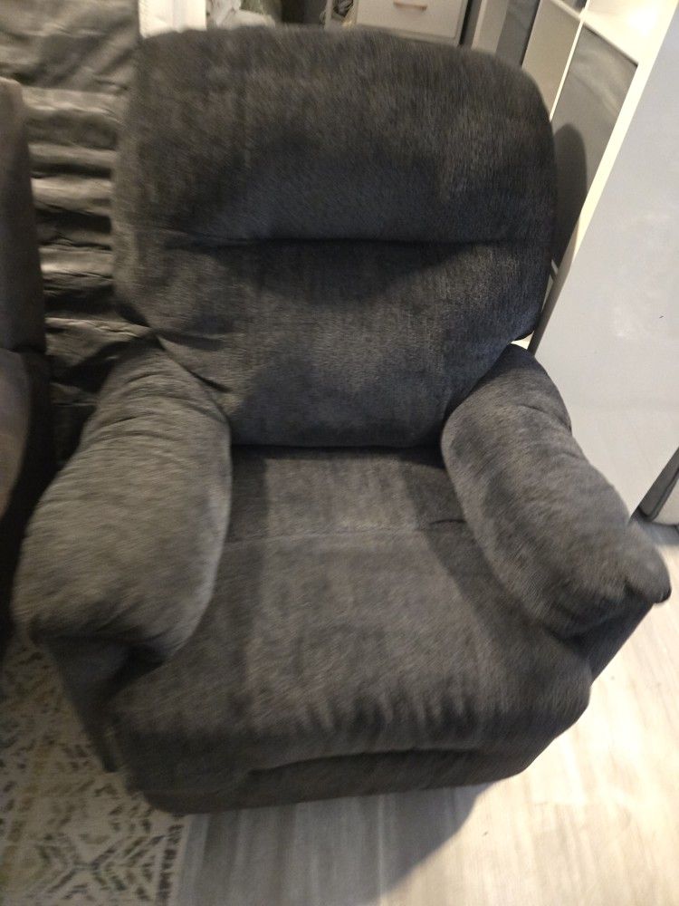 Swivel Rocker /Recliner