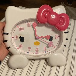 Hello Kitty clock Preowned
