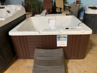 Hot Tub ( 110v )