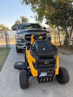 Cub Cadet
XT1 Enduro LT 42 in. 547cc Engine with Intelli Power Hydrostatic Drive Gas Riding Lawn Tractor
