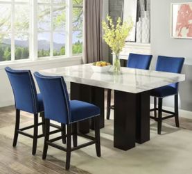 Dining room set brand new