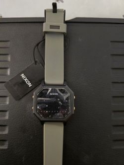 Nixon The Siren SS