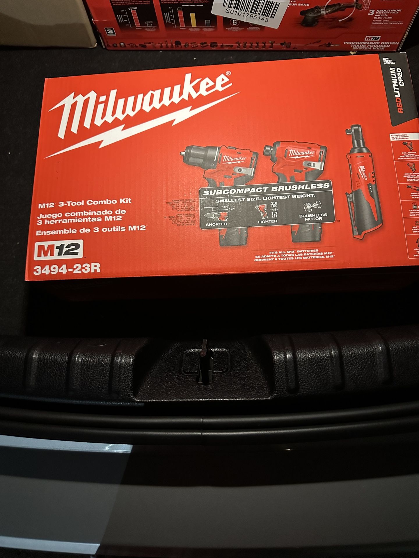 Milwaukee Drill And Impact Gun With Battery And Charger 
