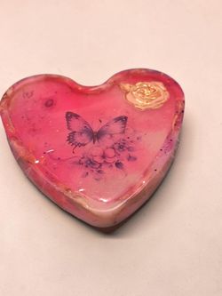 Rose & Butterfly Heart Coaster – Handmade Gold-Flecked Resin