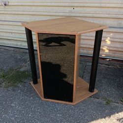 Corner Table