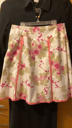 Skirt size 4