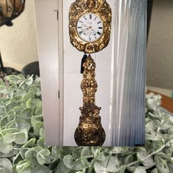 Mobier French Farmer Clock