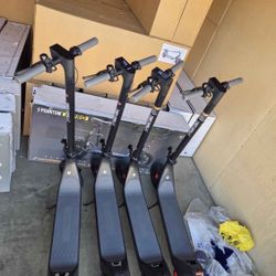 ELECTRIC SCOOTER (PLEASE READ DESCRIPTION)