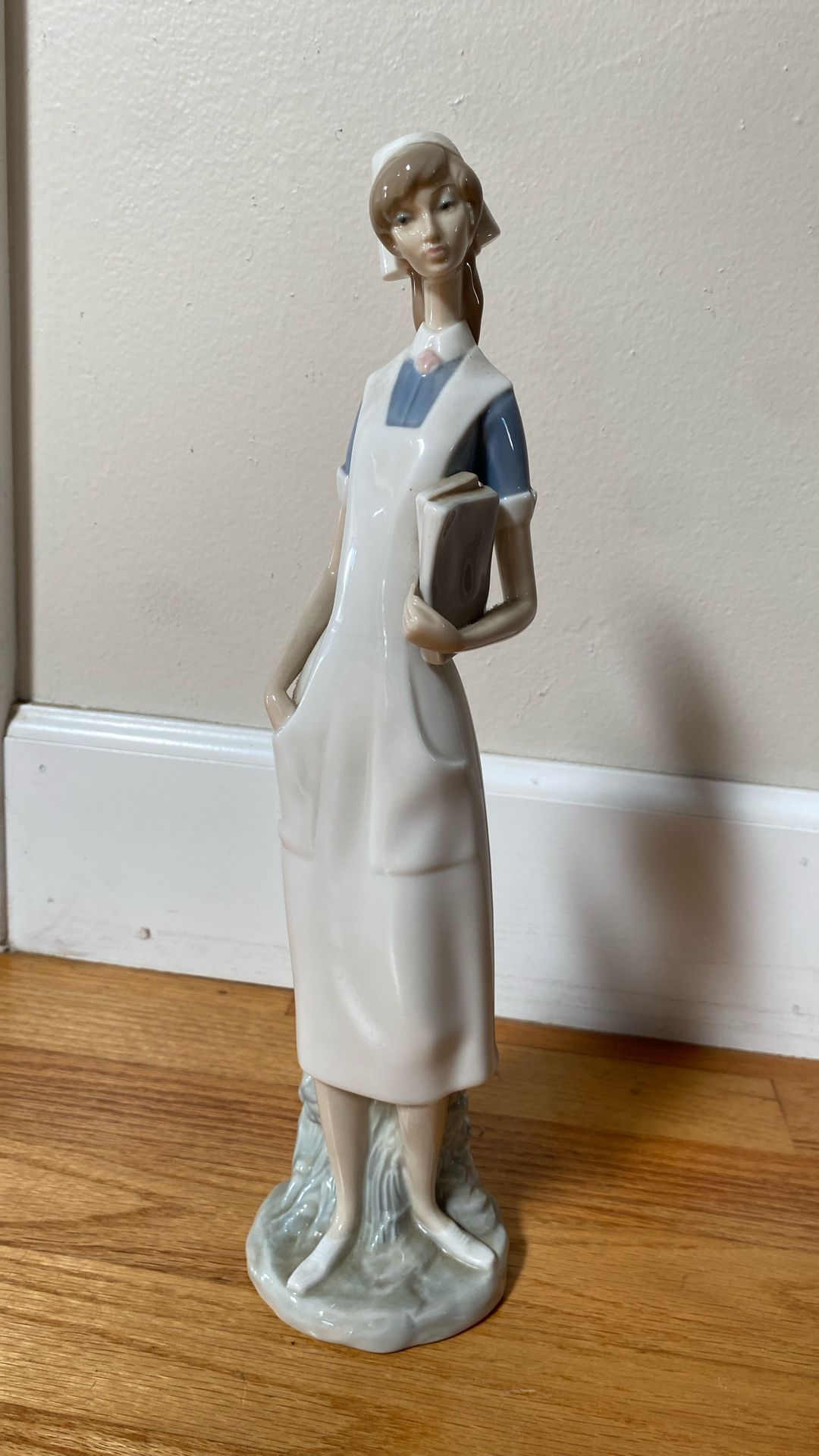 Lladro Figurine