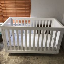 Crib Mattress And Changing Table Like New 