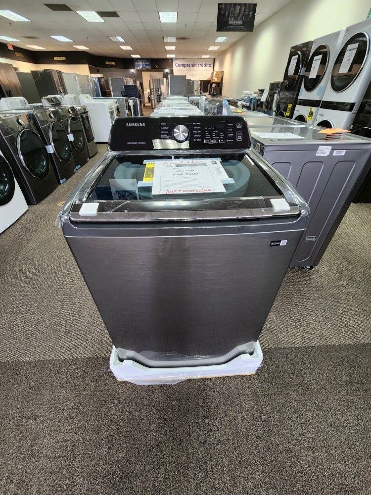 BRAND NEW! SAMSUNG WASHER 4.5CF! 1 YEAR WARRANTY INCLUDED!