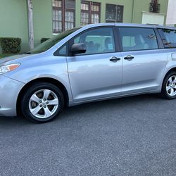 2014 Toyota Sienna