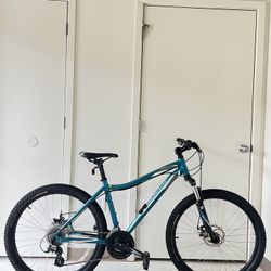 Specialized Myka Mountain Bike 26”