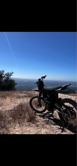 Throne srpnt e-moto black powder coat